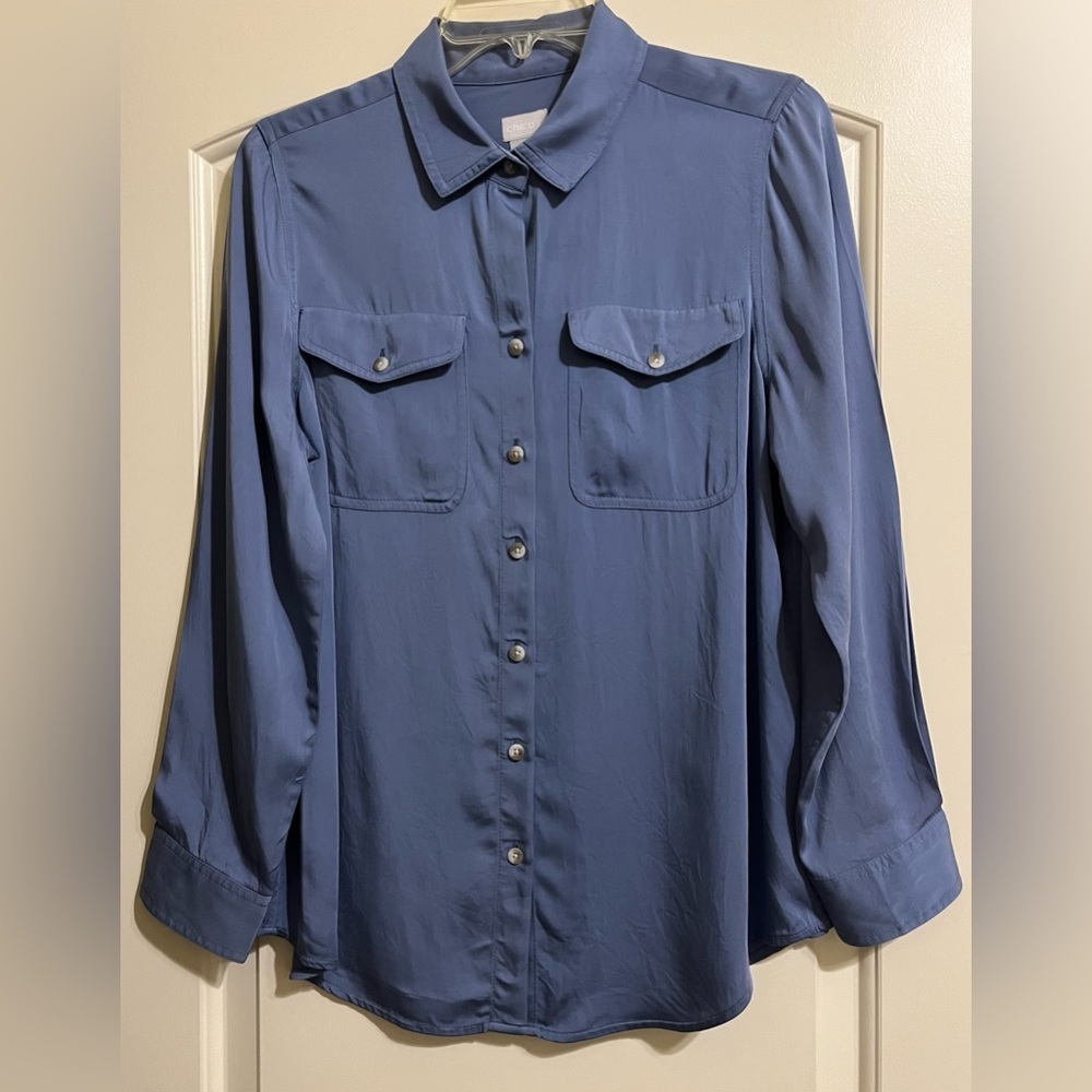 Chico's Women’s Silky Button Down Solid Shirt Blouse Size Medium Career Casual